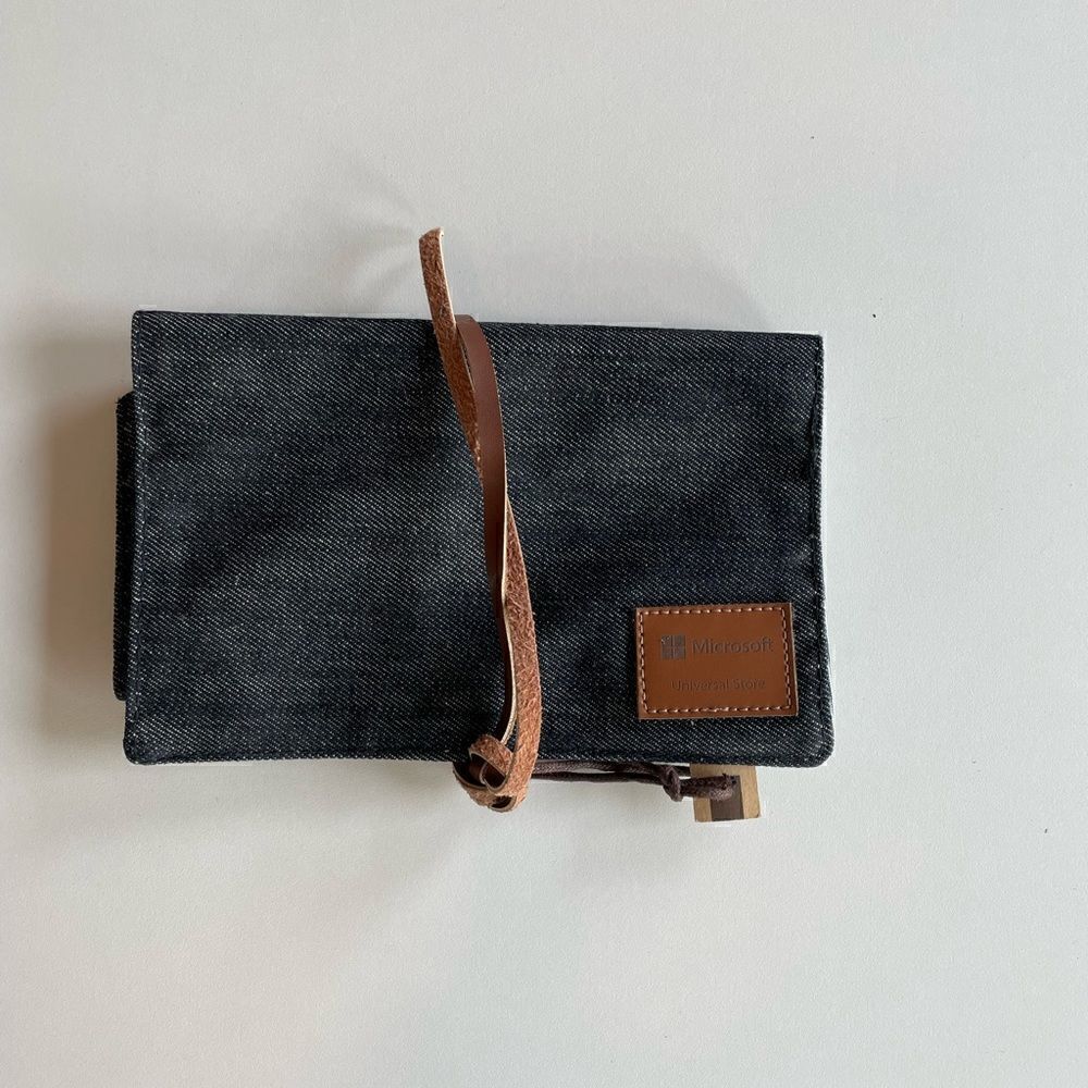 NWT Origaudio The Presidio Collection Microsoft Travel Accessories Holder